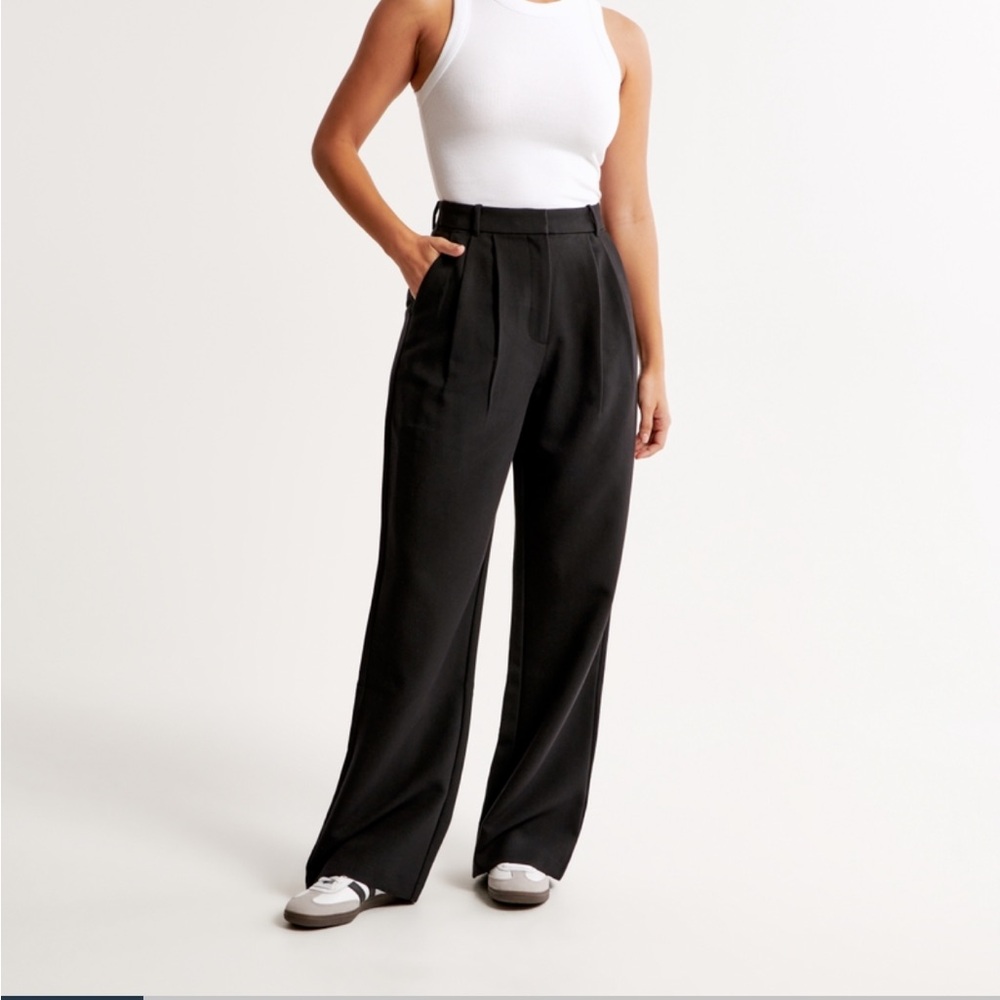 Abercrombie & Fitch Sloane Tailored Wide Leg Pant